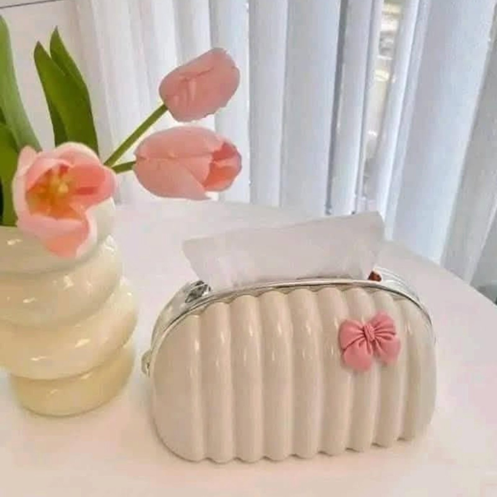 علبة مناديل فيونكة علبة مناديل فيونكة